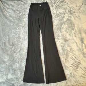 TNA Black Flare Pants

#1238